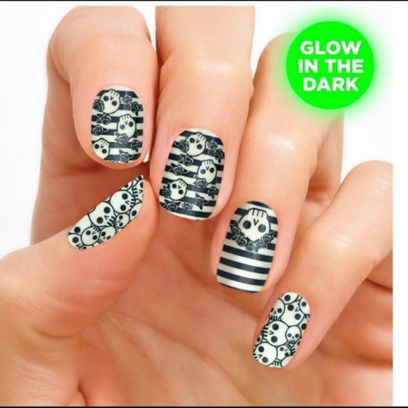 Color Street Literally Dead - Picture 1 of 4